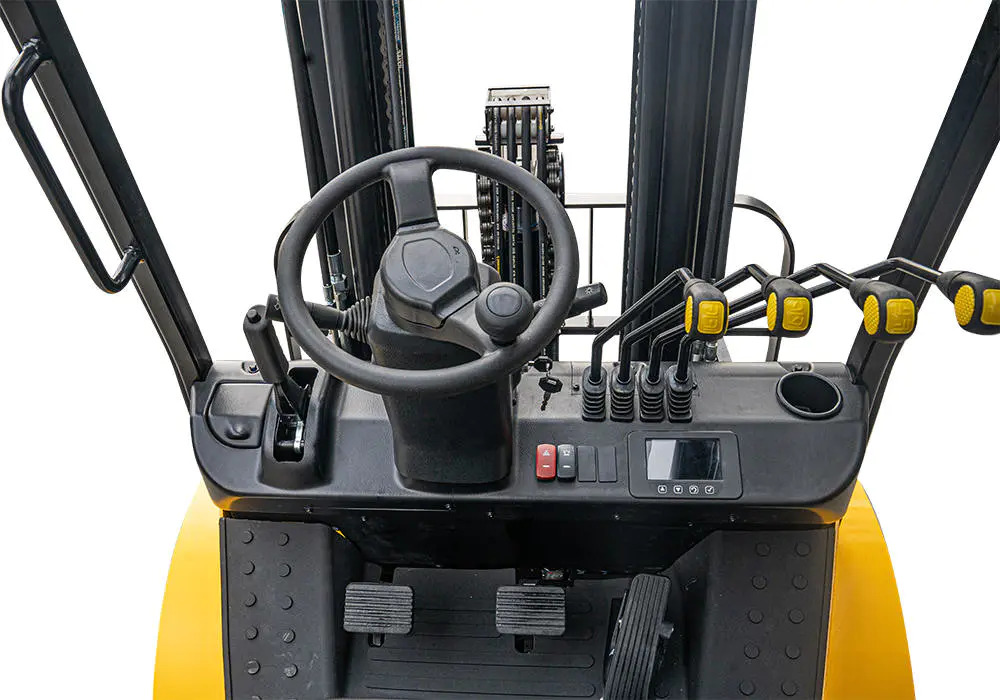 Xe-nang-dau-diesel-un-3-5-tan-fd35-f-series 2