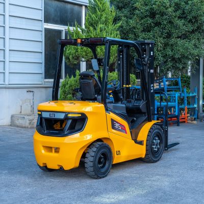 Xe nâng dầu UN 3,5 tấn FD35T F Series