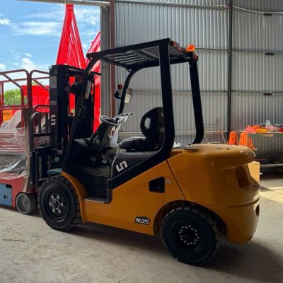 Xe nâng dầu UN 3,5 tấn FD35T N Series