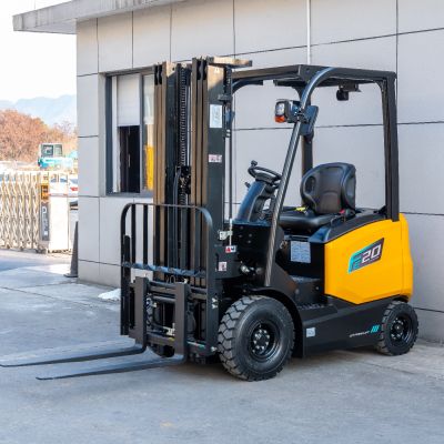 Xe nâng điện Lithium UN 2 tấn FB20 FE Series