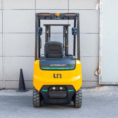 Xe nâng điện Lithium UN 2 tấn FB20 FE Series