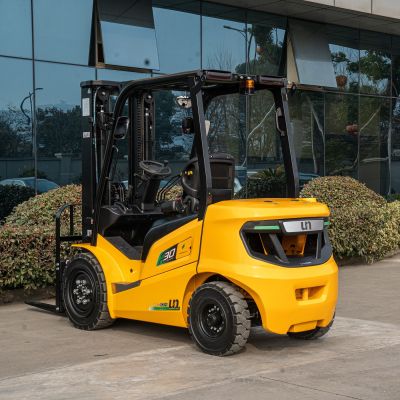 Xe nâng điện Lithium UN 3 tấn FB30 FL Series
